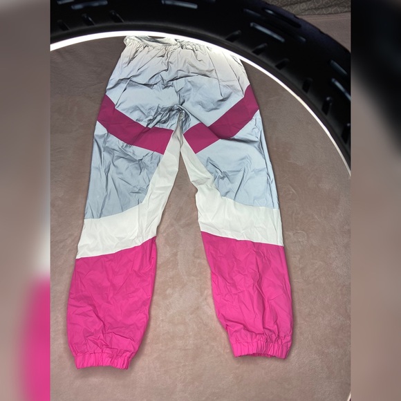 Pants - Picture 15 of 16